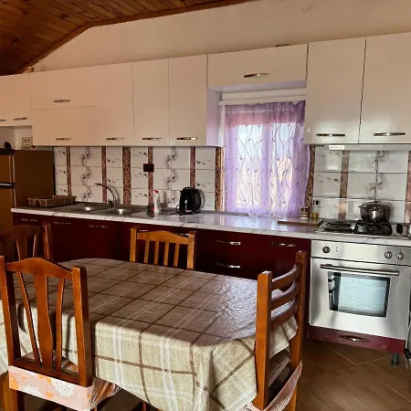 Apartment Deda *